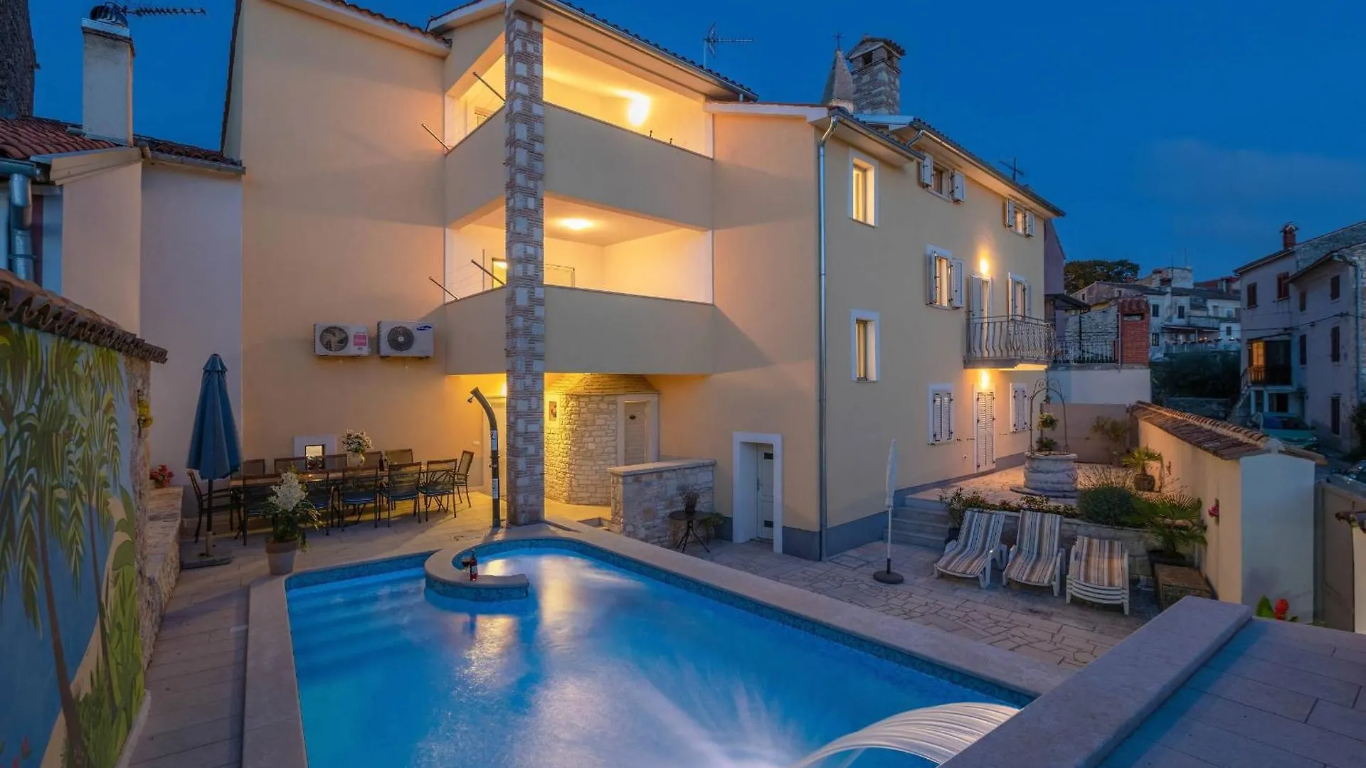 Villa Nada With 6 Bedrooms Vodnjan